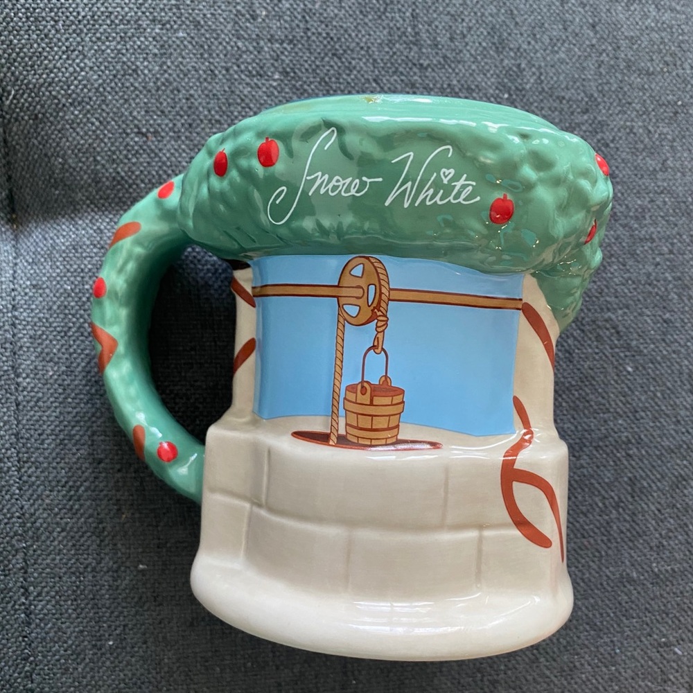 Disney Snow White mug